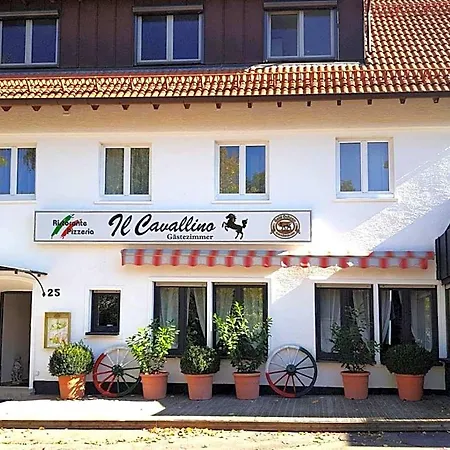 Ristorante Cavallino אורחן *